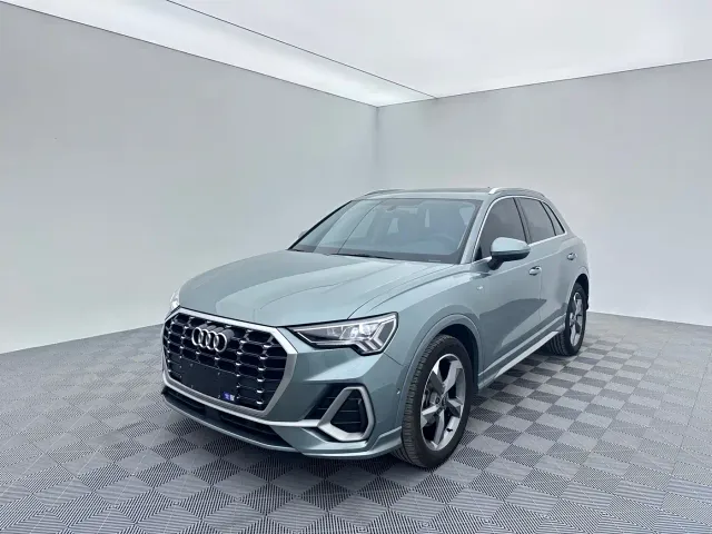 Фотография автомобиля — Audi Q3