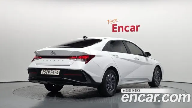Hyundai Avante — Фото автомобиля 2
