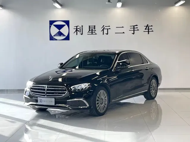 Фотография автомобиля — Mercedes-Benz E-Class