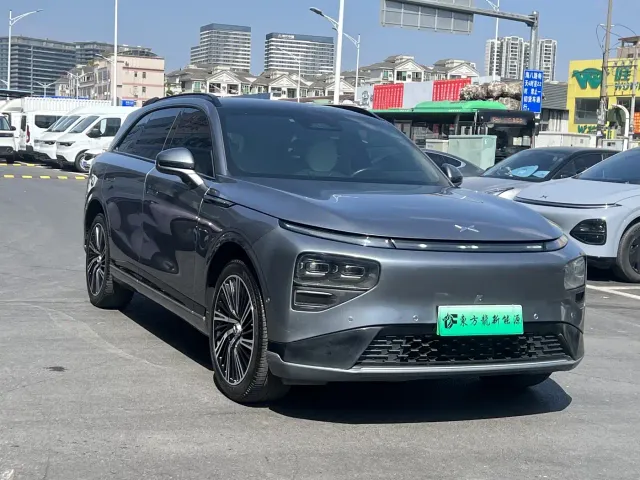 Xpeng G9 — Фото автомобиля 5