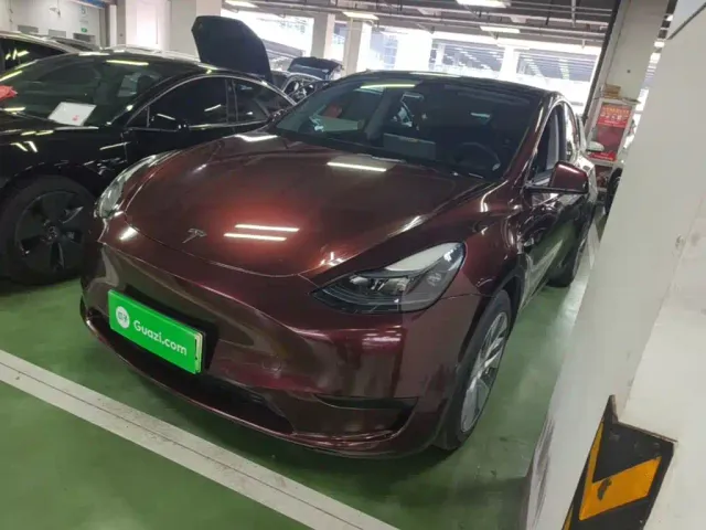 Фотография автомобиля — Tesla Model Y