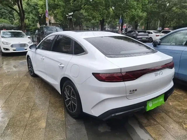 BYD Qin L — Фото автомобиля 22