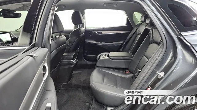 Hyundai Grandeur Новый Grandeur IG — Фото автомобиля 12