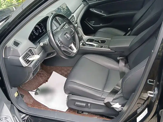 Honda Accord — Фото автомобиля 14