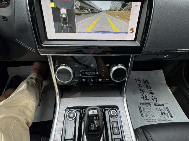 Jaguar XEL — Фото автомобиля 14