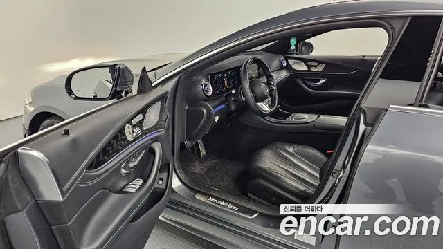 Mercedes-Benz CLS-Class — Фото автомобиля 10