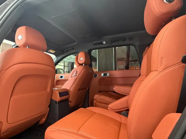 Li Auto L9 — Фото автомобиля 14