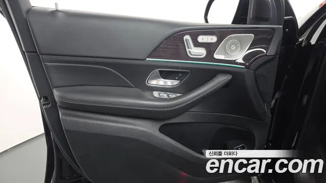 Mercedes-Benz GLE-Class — Фото автомобиля 13
