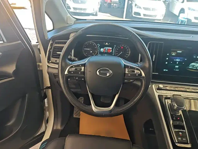 GAC Trumpchi M8 — Фото автомобиля 10