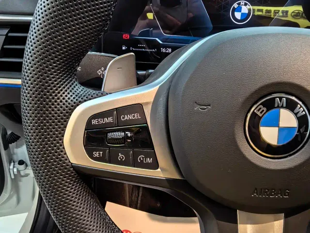 BMW 3 Series — Фото автомобиля 7