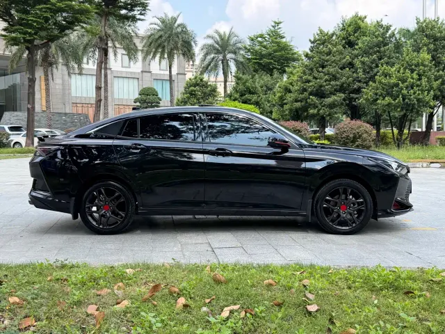Dongfeng Yixuan — Фото автомобиля 13
