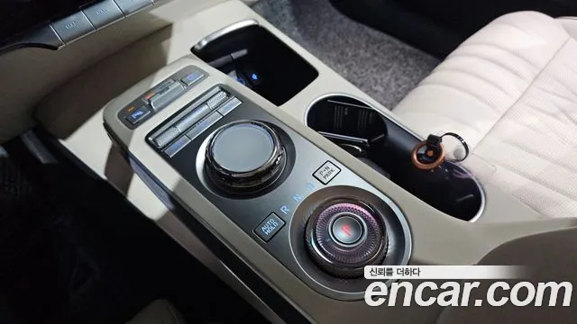 Genesis GV70 2.5T Бензин AWD — Фото автомобиля 9