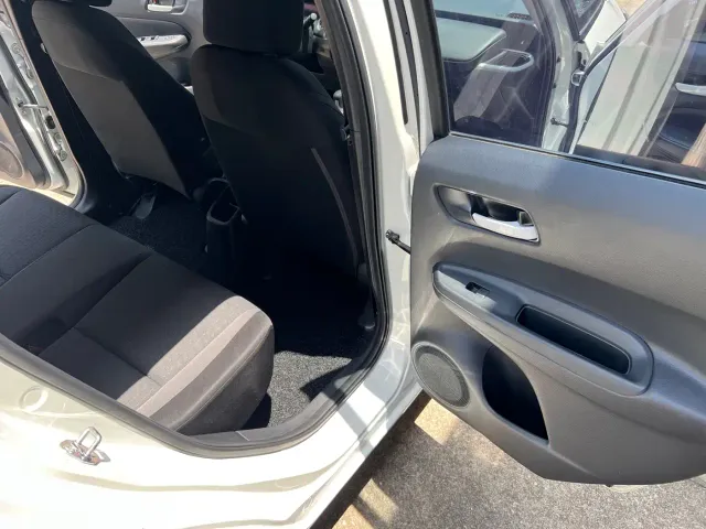Honda Fit — Фото автомобиля 8