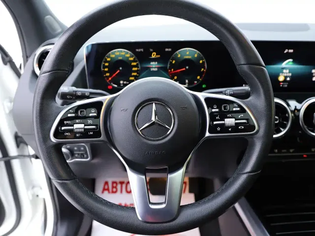 Mercedes-Benz GLA-Class — Фото автомобиля 11