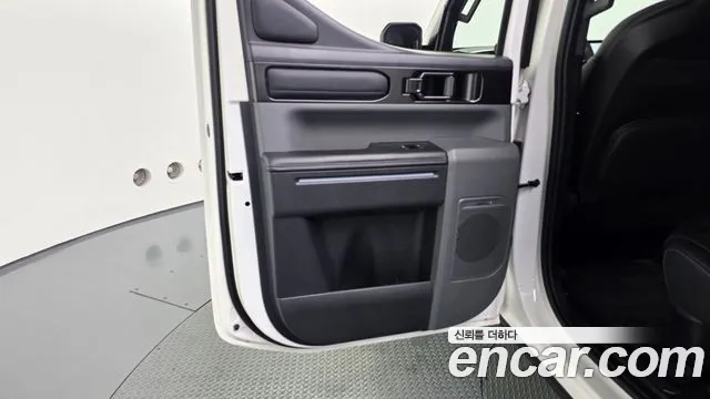 Kia Tasman Tasman 2.5T Бензин 4WD — Фото автомобиля 22