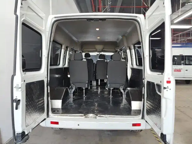Maxus Xintu V80 — Фото автомобиля 18