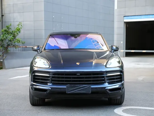 Porsche Cayenne — Фото автомобиля 2