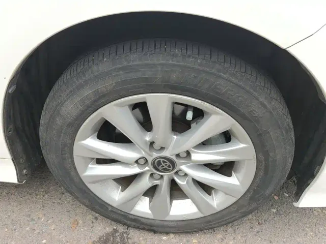 Toyota Corolla — Фото автомобиля 6