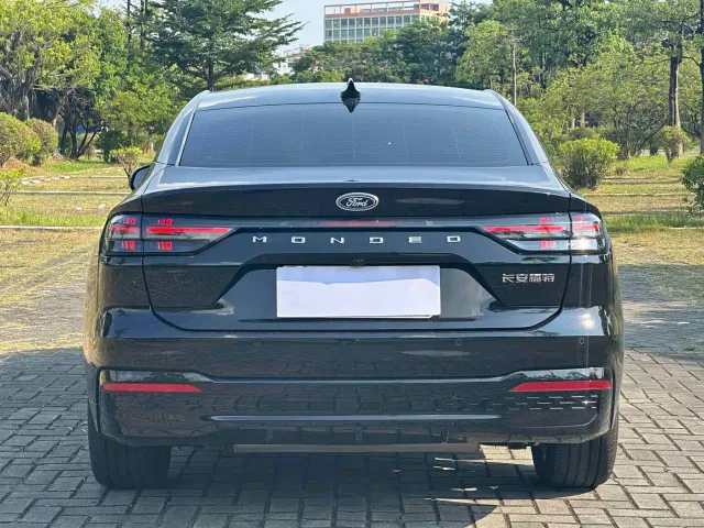 Ford Mondeo — Фото автомобиля 8