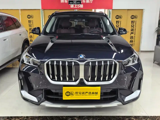 BMW BMW X1 2026 Model Year sDrive25Li X Design Package — Фото автомобиля 2