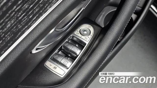 Mercedes-Benz E-Class E-класс W213 E350 4MATIC Exclusive — Фото автомобиля 24