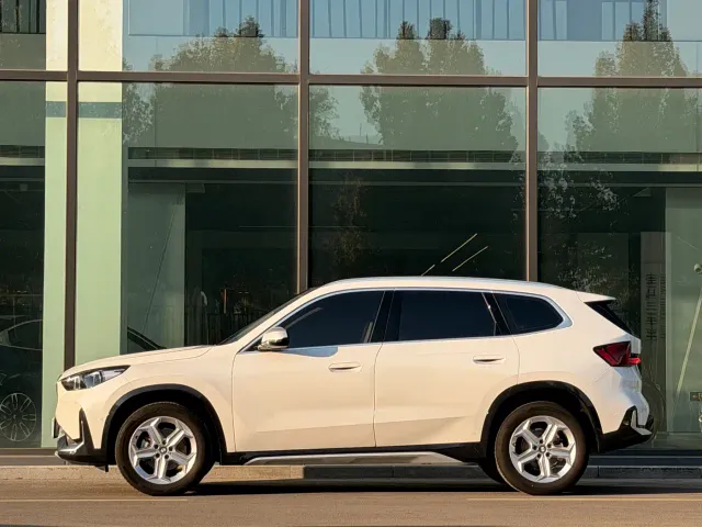 BMW X1 — Фото автомобиля 2
