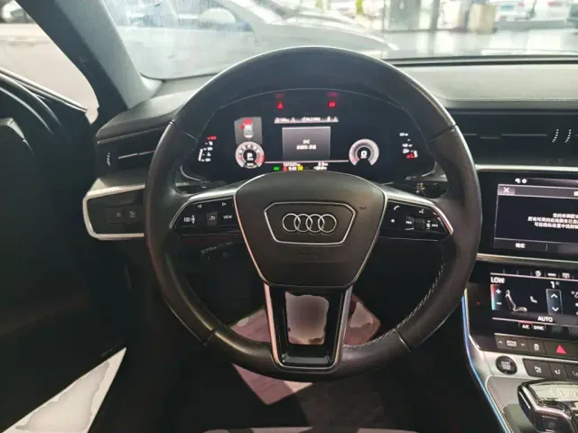 Audi A6L — Фото автомобиля 10