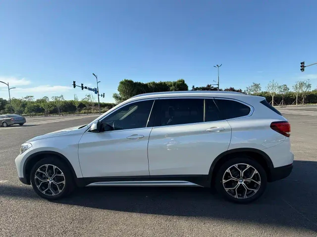 BMW X1 — Фото автомобиля 4