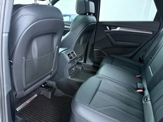 Audi Q5L — Фото автомобиля 12