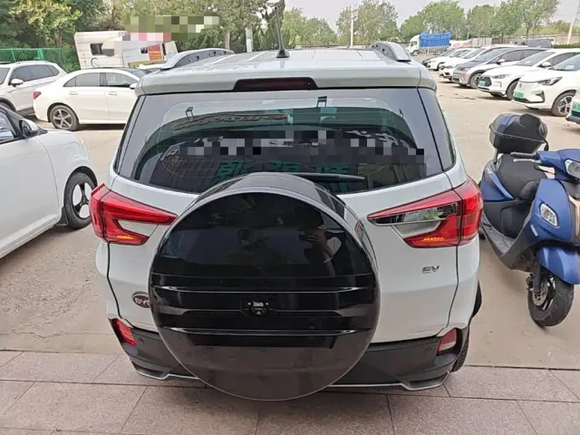 BYD Yuan Pro — Фото автомобиля 5