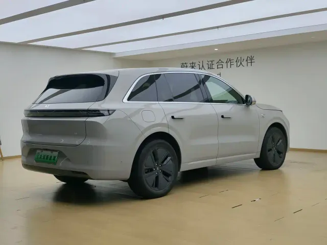 Li Auto L6 — Фото автомобиля 8