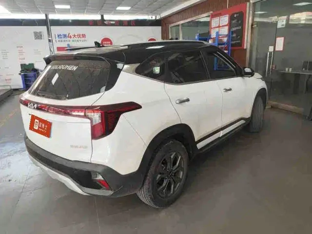 Kia Seltos — Фото автомобиля 4