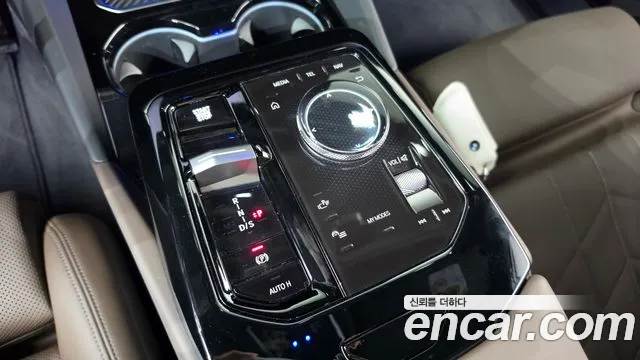 BMW 5 Series G60 — Фото автомобиля 11