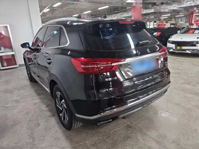 Hongqi HS5 — Фото автомобиля 4