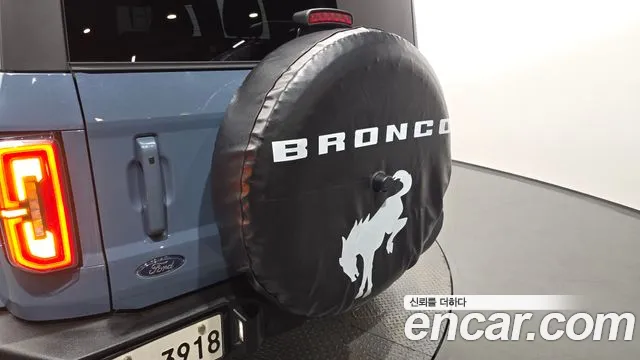 Ford Bronco — Фото автомобиля 24