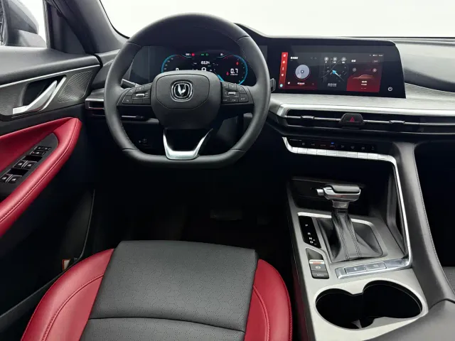 Changan CS35 Plus — Фото автомобиля 10