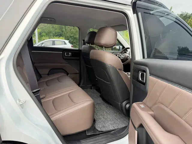 Wuling Starlight 560 — Фото автомобиля 10