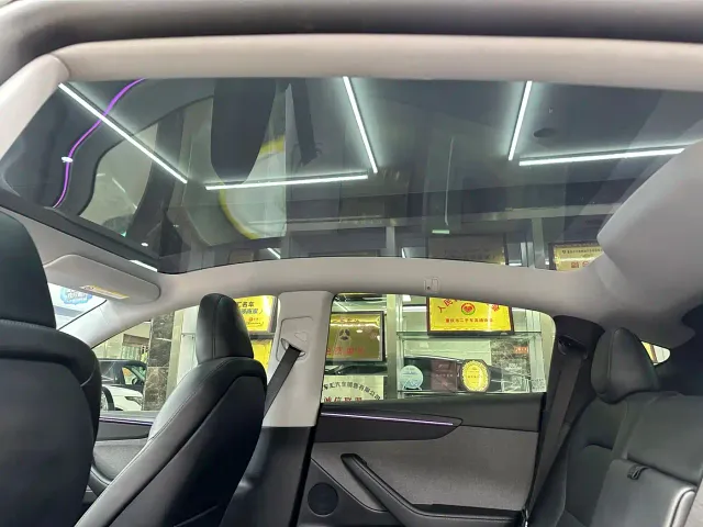 Tesla Model Y — Фото автомобиля 9