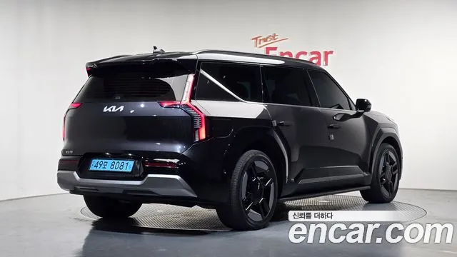 Kia EV9 — Фото автомобиля 2