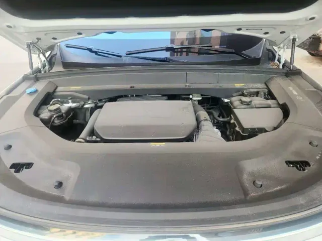 Li Auto L8 — Фото автомобиля 3
