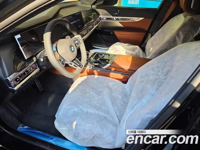 BMW 7 Series — Фото автомобиля 10