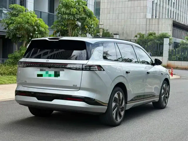 Dongfeng eπ 008 — Фото автомобиля 7