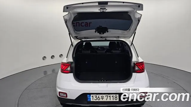 Hyundai Venue — Фото автомобиля 26