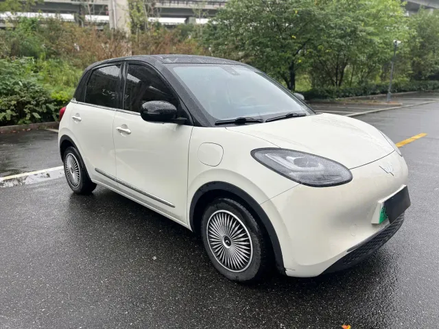Wuling Bingo — Фото автомобиля 3