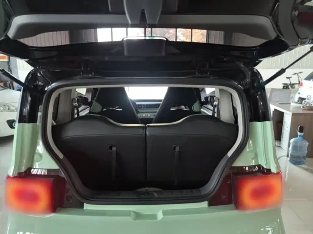 Wuling Hongguang Mini EV — Фото автомобиля 18