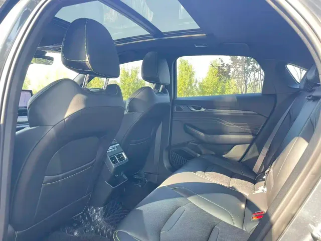Geely Xingrui — Фото автомобиля 6