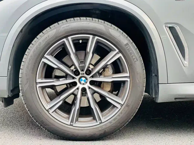 BMW X5 — Фото автомобиля 7