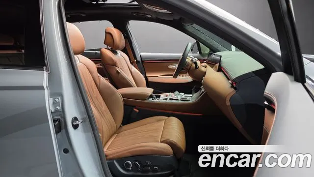 Genesis GV70 — Фото автомобиля 16