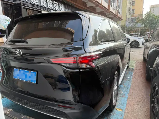Toyota Granvia — Фото автомобиля 3