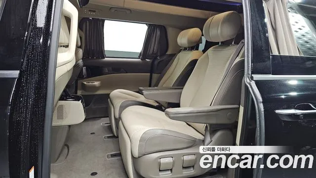 Kia Carnival — Фото автомобиля 17